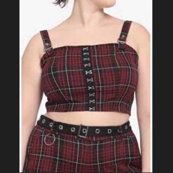 HOT TOPIC Maroon Black Plaid HOOK & EYE Buckle Strap CROP TOP Plus 4 Whimsigoth - Picture 1 of 4